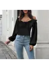 Omarı Şık Kadın Uzun Kollu Göğüs Detaylı Bluz