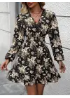 Omarı Zarif Çiçek Desenli Kruvaze Yaka Elbise