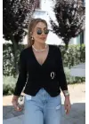 Kadın Uzun Kollu Kruvaze Yakalı Toka Detaylı Viskon Bluz