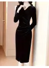 Kadın Uzun Kollu Kruvaze Yakalı Yandan Büzgülü önden çapraz Detaylı Midi Kadife Elbise