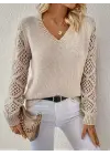 Kadın Uzun Kollu V Yaka Kol Delikli Baklava Desen Detaylı Triko Kazak