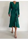 Kadın Yeşil Krep Kumaş Midi Boy Kuşaklı Uzunkol Elbise
