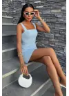 Omarı Sade ve Şık Kare Yaka Mini Elbise
