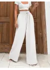 Keten bağcıklı beyaz pantolon