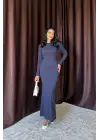 Lacivert Vücudu Saran Uzun Elbise