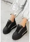 Modern Siyah Bağcıklı Spor Ayakkabı