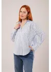 Omarı Modern ve Rahat Mavi Çizgili Gömlek