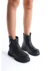 Omarı Siyah Cilt Fermuar Aksesuarlı Bot