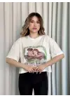 Omarı Beyaz Baskılı Oversize Crop Tişört