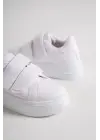 Omarı Rahat Tabanlı Bağcıksız Cırt Cırtlı Bayan Spor Ayakkabı - Beyaz