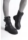 Omarı Siyah Cırt Cırtlı Kadın Bot - Şık ve Rahat Tasarım