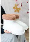 Omarı Su Geçirmez ve Kürklü Beyaz Oval Burunlu Bot