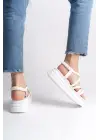 Modern Şerit Detaylı Rahat Tabanlı Beyaz Sandalet