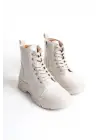 Omarı Rahat ve Şık Kadın Botu CKısa Topuklu Krem Ayakkabı