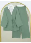 Omarı Eşsiz Stil: Mint Rengi Kimono Takımı