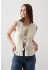 Omarı Şık Ekru Renkli Önü Bağlamalı Yelek
