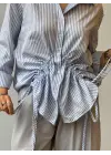 Önü büzgü detaylı çizgili gömlek