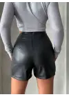 Parçalı cepli deri şort siyah w26312