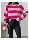 Pembe Çizgili Yırtık Detaylı Triko Kazak