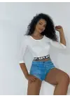 Ekru Yazılı Kol Lastikli Crop Kadın Giyim
