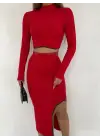 Omarı Püskül Detaylı Yırtmaçlı Kırmızı Etek Takımı