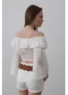Omarı Hafif ve Şık Beyaz Bluz