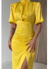 Omarı Zarif Sarı Saten Elbise