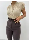 Sıfır Kol Vatkalı Kruvaze Model Sandy Bluz -Bej