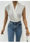 Sıfır Kol Vatkalı Kruvaze Model Sandy Bluz -Beyaz