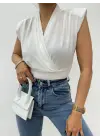 Sıfır Kol Vatkalı Kruvaze Model Sandy Bluz -Beyaz