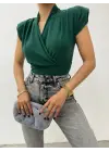 Sıfır Kol Vatkalı Kruvaze Model Sandy Bluz -Zümrüt