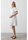 Omarı Şık Beyaz Kısa Kol Elbise