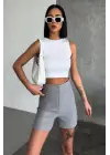 Omarı Şık ve Esnek Yüksek Bel Çizgili Gri Şort