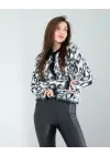 Omarı Siyah Beyaz Leopar Desenli Triko Hırka