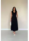 Omarı Siyah Pileli Elbise