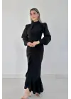 Siyah Volanlı Uzun Kol Elbise