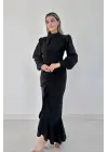 Omarı Şık Siyah Volanlı Uzun Kol Elbise