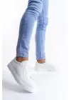 Omarı Hafif ve Şık Beyaz Erkek Sneaker Ayakkabı