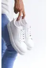 Omarı Hafif ve Şık Beyaz Erkek Sneaker Ayakkabı