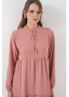 T1627 Yaka Bağcıklı Elbise - Pudra