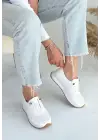 Modern Beyaz Bağcıklı Spor Ayakkabı