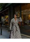 Omarı Şık ve Şehirli Leopar Desenli Kaban