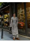 Omarı Şık ve Şehirli Leopar Desenli Kaban
