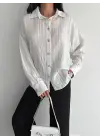 Omarı Çizgili Oversize Gömlek - Rahat ve Şık Kombinler İçin