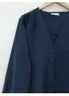 V Yaka Düğmeli Arkası Uzun Gömlek -Laci