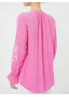 Yakası Bağlamalı Kolu Nakışlı Lastikli Gömlek -Pembe