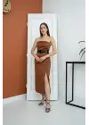 Omarı Şık Straplez Kahverengi Saten Elbise