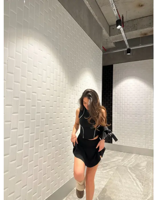 Siyah Fermuarlı Bilyeli Bluz