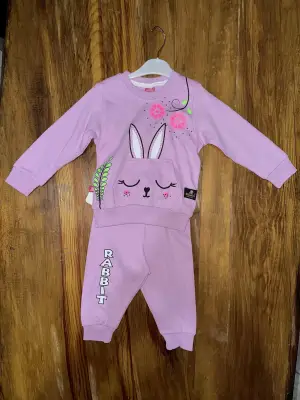 Omarı Yumuşak ve Şık Bebek Tulumu