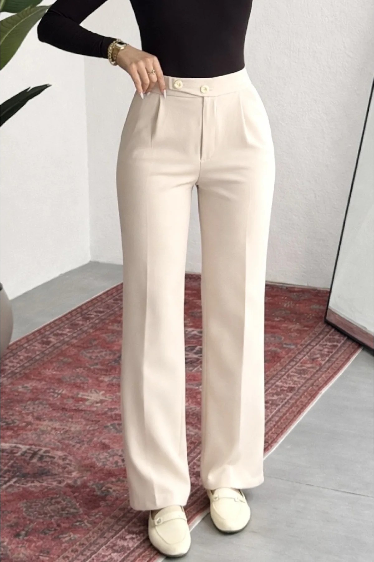 Kadın Krem Yüksek Bel Pileli Bol Paça Beli Lastikli Kore Model Kumaş Pantolon